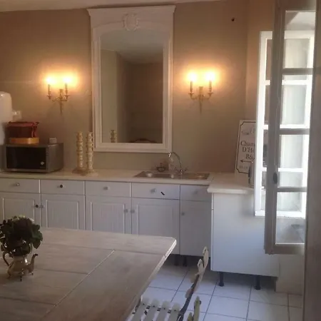 Domaine Des Pins Gite Swimming Pool Garden Bbq Kitchen Bedroom Bathroom * Bouilhonnac
